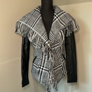 Guess Women's Wool Blend Faux Leather Arms Fringe Trim Plaid Jacket Size Small